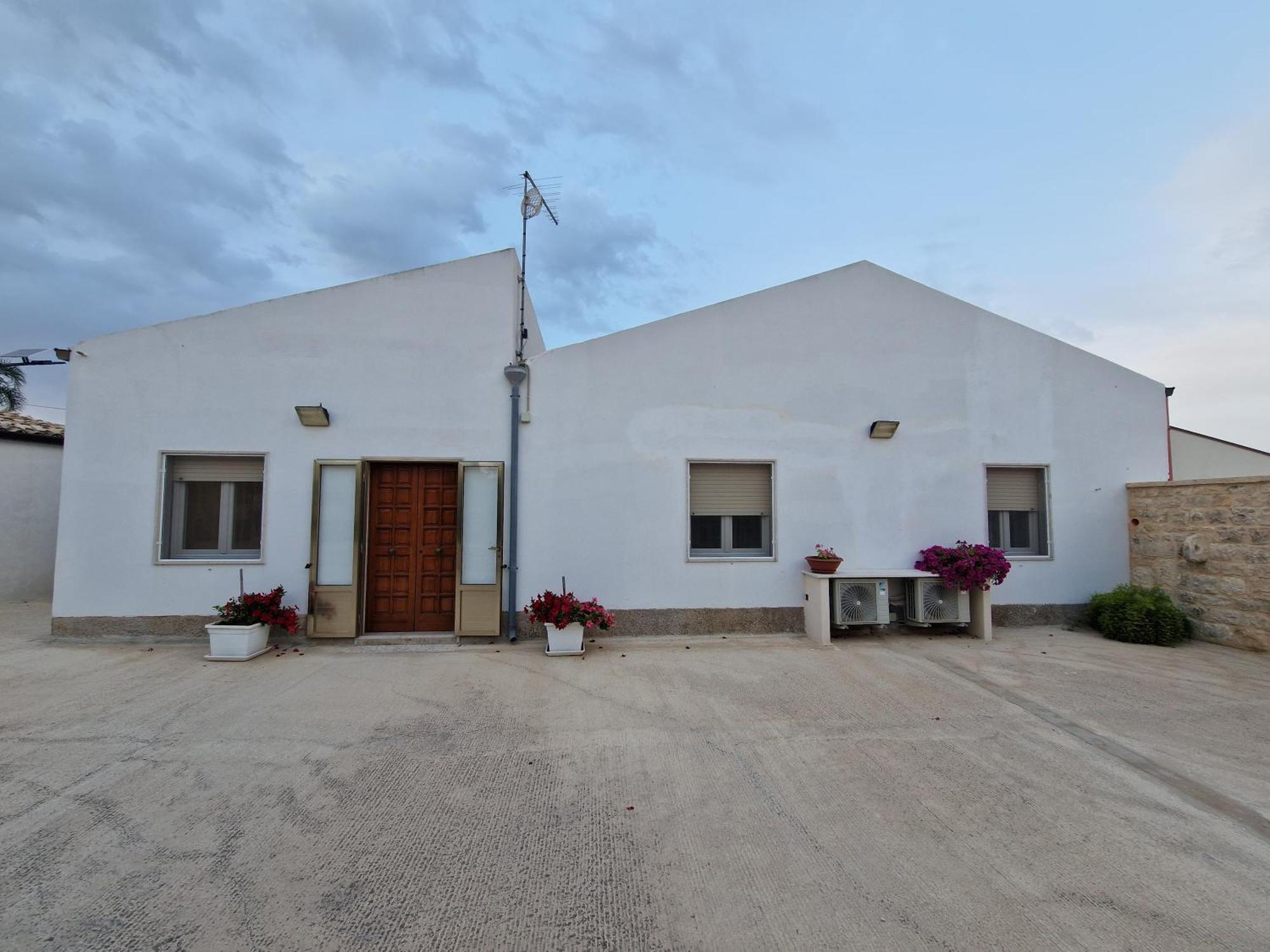 Casa Vacanza I Due Ulivi Modica Exterior foto
