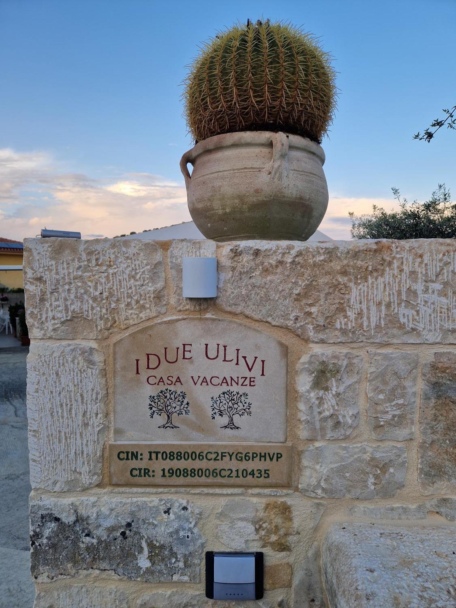Casa Vacanza I Due Ulivi Modica Exterior foto
